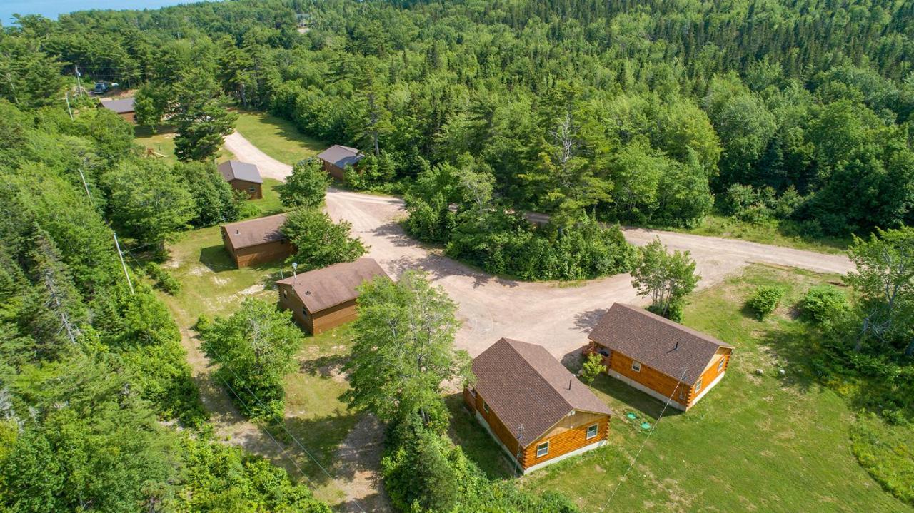 Ingonish Chalets Exterior photo